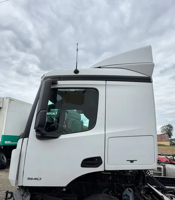 Cabine complète étroite basse Mercedes Actros MP4 Antos image 3