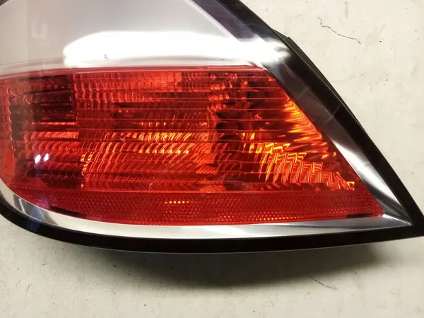 Vänster baklykta Opel Astra III H 2004-2013 VISTEON image 5