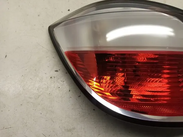 Vänster baklykta Opel Astra III H 2004-2013 VISTEON image 6