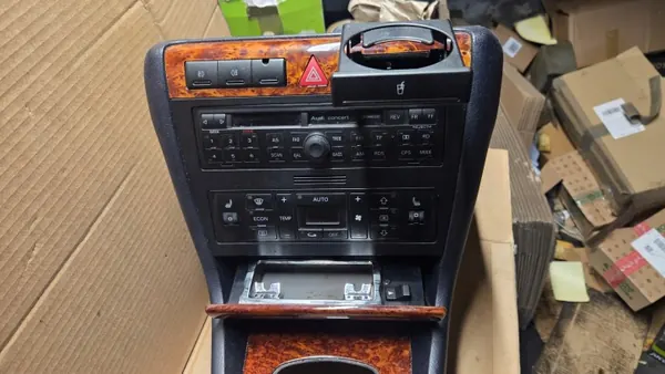 Tunnel de levage AUDI A4 B5 FL console centrale cadre avant image 7