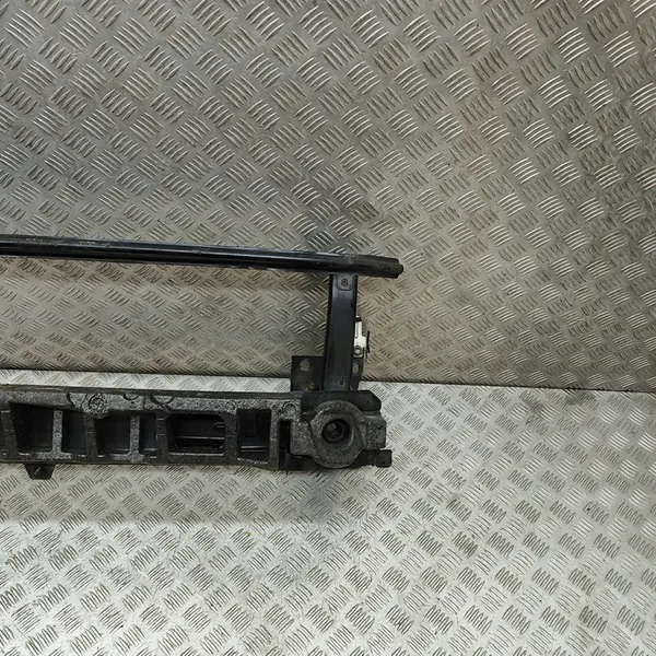 Etupuskuri VW Passat Variant B8 3G0807109F image 3