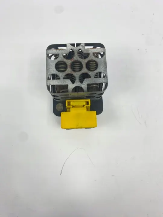 Ventilatorweerstand Mercedes W124 W201 190 OEM REZYSTOR/SDV06782 image 1