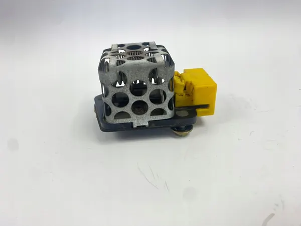 Ventilatorweerstand Mercedes W124 W201 190 OEM REZYSTOR/SDV06782 image 3