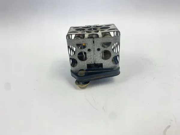 Ventilatorweerstand Mercedes W124 W201 190 OEM REZYSTOR/SDV06782 image 4