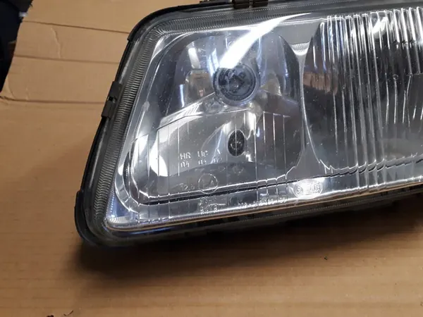Faros izquierdo Audi A3 8L Hella image 2