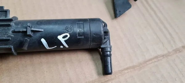 Linker koplampwasinstallatie AUDI A5 2013 8T0955101D image 2