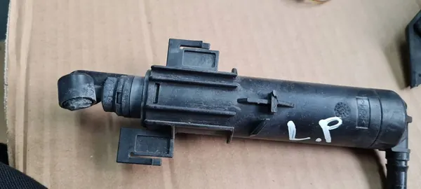 Linker koplampwasinstallatie AUDI A5 2013 8T0955101D image 3