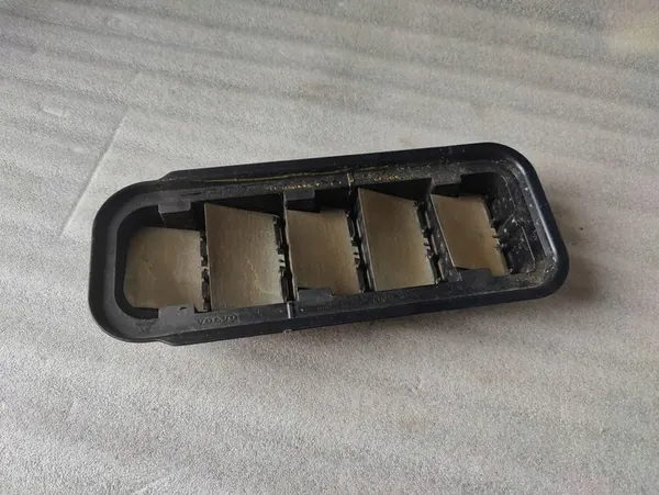 Grade de ventilação da cabine VOLVO XC40 31449325 image 1