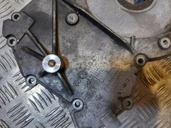 Mercedes-Benz Motoronderdeel OEM A6420150002 Gebruikt image 3