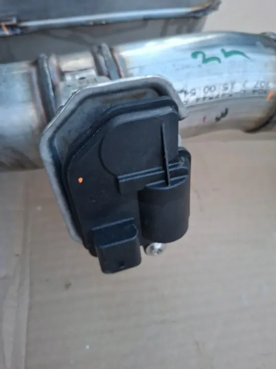 BMW X3 G45 Bakljuddämpare OEM 5A5F664 - Begagnad image 7