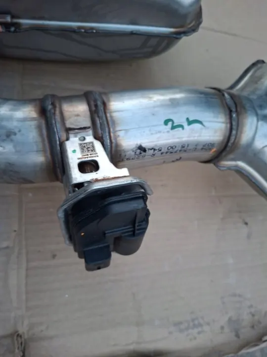 BMW X3 G45 Bakljuddämpare OEM 5A5F664 - Begagnad image 8