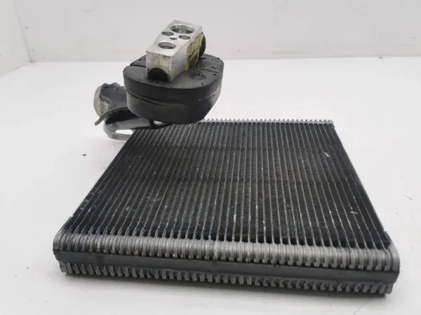Värmekylare luftkonditionering Volkswagen T-Roc 2018 OEM 5Q0816679B image 4