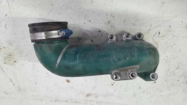 Codo Tubería Bomba Agua OEM 23395066 para Volvo D13K K8 image 2