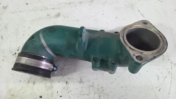 Codo Tubería Bomba Agua OEM 23395066 para Volvo D13K K8 image 3