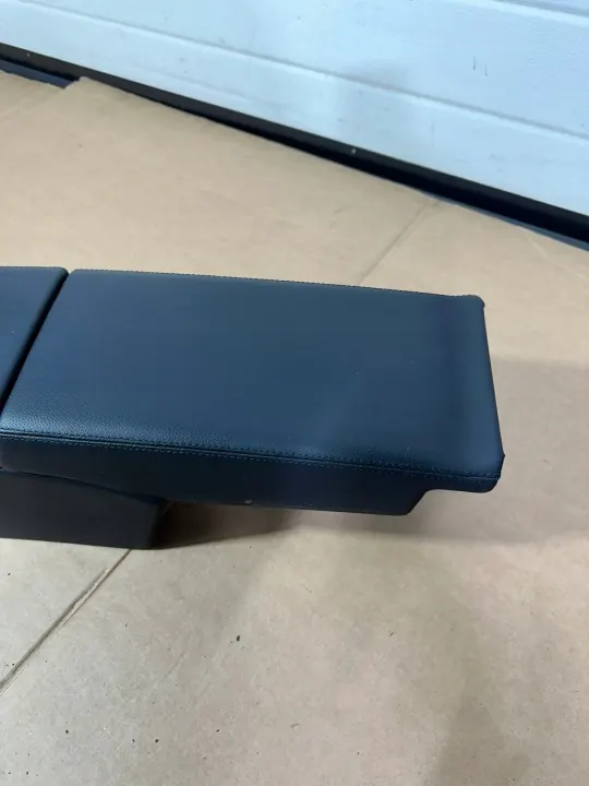 Accoudoir OEM A2306800310 Console Mercedes SL R230 Noir image 3