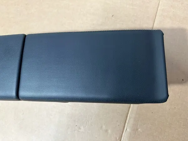 Accoudoir OEM A2306800310 Console Mercedes SL R230 Noir image 7