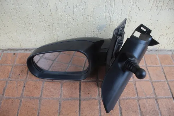 LI7F vänster sidospegel för VW Fox - Begagnad OEM-del image 2