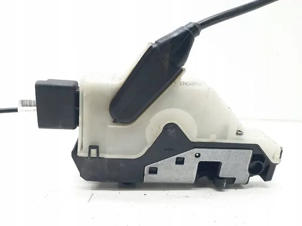 Höger Framdörrslås Peugeot 2008 I image 6