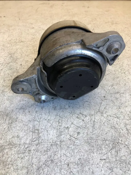 MERCEDES W213 Soporte Motor A2132401600 image 4