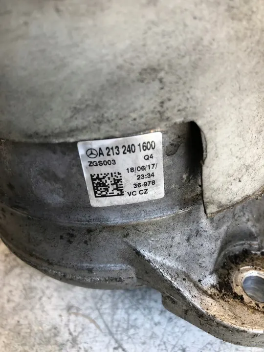 MERCEDES W213 Soporte Motor A2132401600 image 5