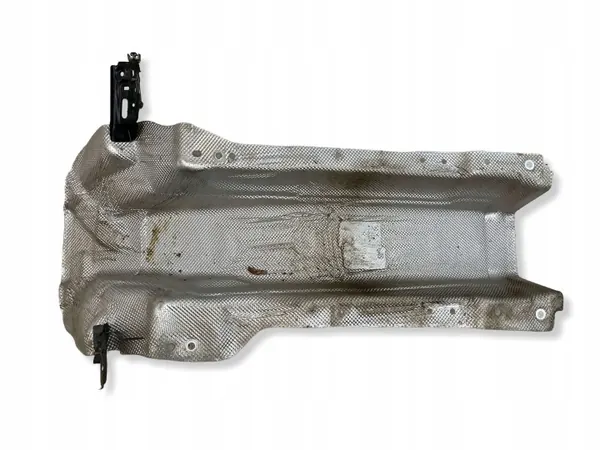 Volvo XC40 I Keskilämpösuoja OEM 31694865 image 2