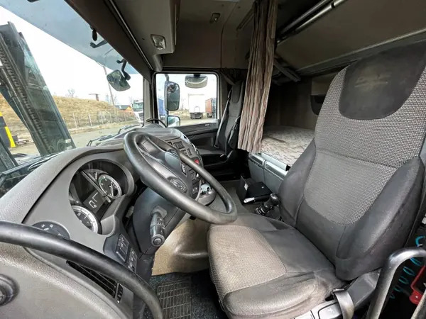 Cabina DAF XF 106 SPACE CAB Manual - Estado Usado image 7