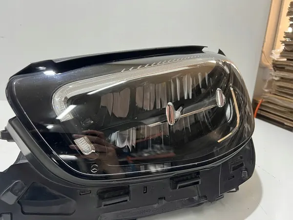Mercedes E-Klasse Links Rechts Lamp A2139066408 Full LED image 3