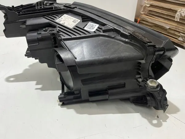 Mercedes E-Klasse Links Rechts Lamp A2139066408 Full LED image 6