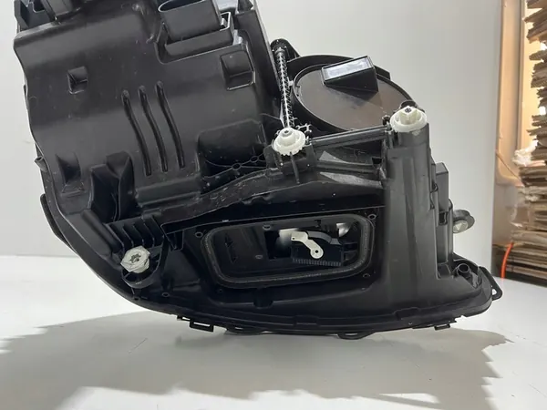 Mercedes E-Klasse Links Rechts Lamp A2139066408 Full LED image 9