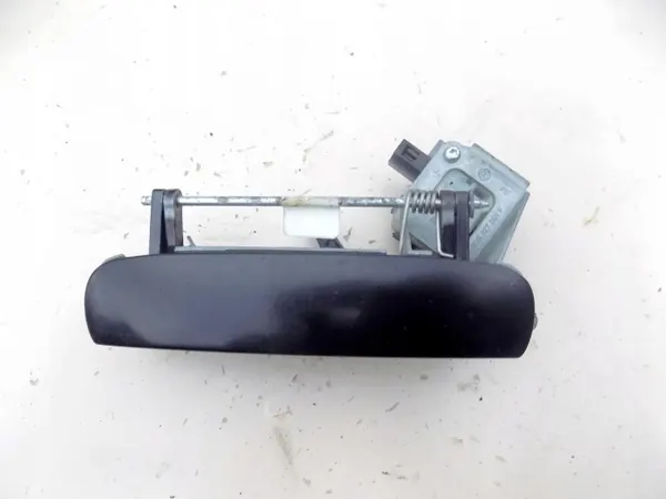 Plaque de fixation VW 9N OEM 6Q6827601F image 2