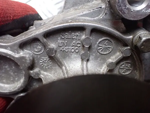 Vattenpump BMW 118i F20 2019 OEM 7644804 image 5