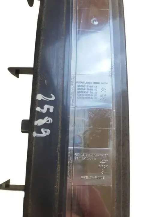 Derde remlicht Peugeot 308 OEM 9811951060 image 4