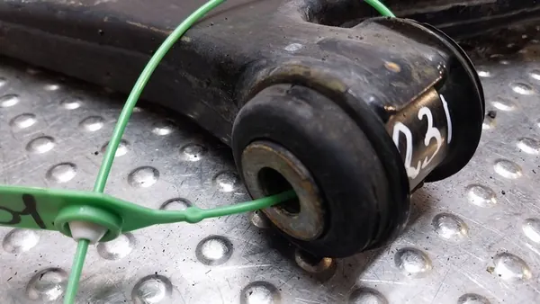 Braccio di Controllo Anteriore Destro Volvo C30 C70 S40 II V50 OEM 4M51-3A423-AF image 3