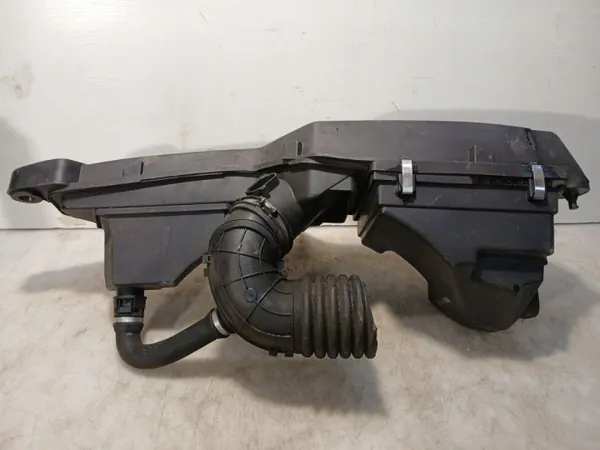 BMW Luftfiltergehäuse OEM 13718511655 - Gebraucht image 3
