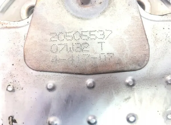 20505537 Refroidisseur d'huile moteur Renault Trucks image 3