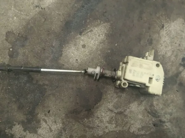 Cerradura tapa combustible OEM 3B08107738 Skoda Octavia Mk1 image 6