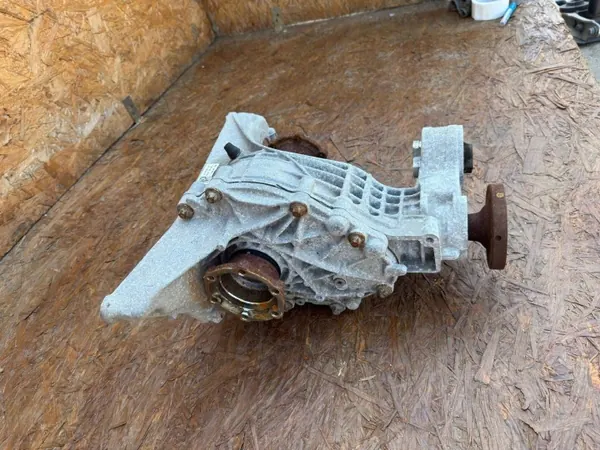 Bakaxel differential Audi A4 B9 3.0 TDI Begagnad image 4