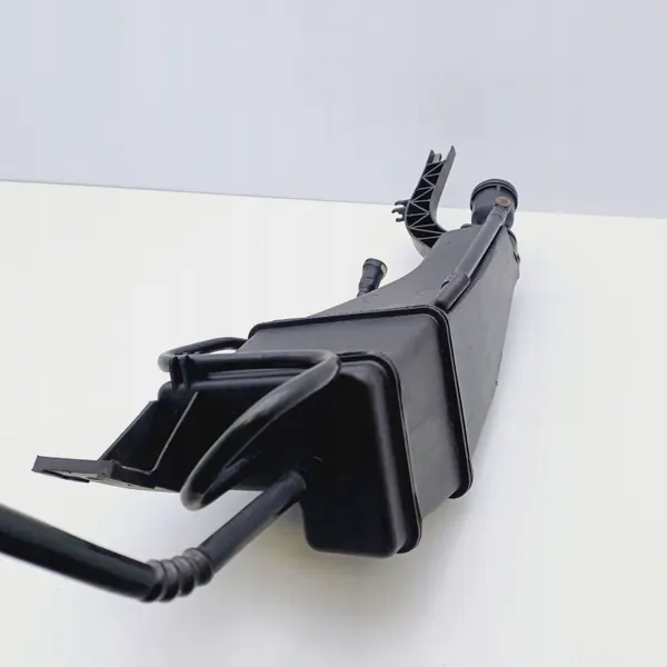Filtre à charbon usagé OEM DRC99793 pour Audi A4 B5 1.6 image 5