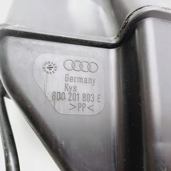 Filtre à charbon usagé OEM DRC99793 pour Audi A4 B5 1.6 image 6
