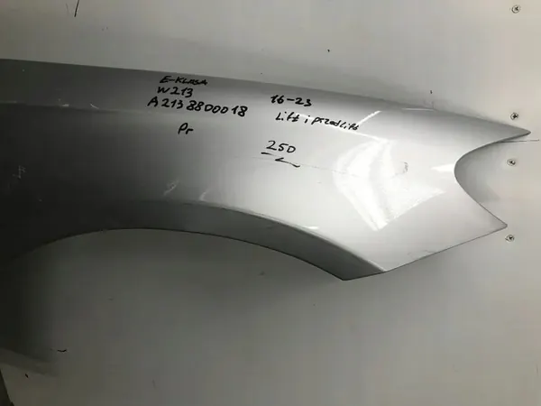 FRAMRECHT SKÄRM MERCEDES E-KLASS W213 image 2