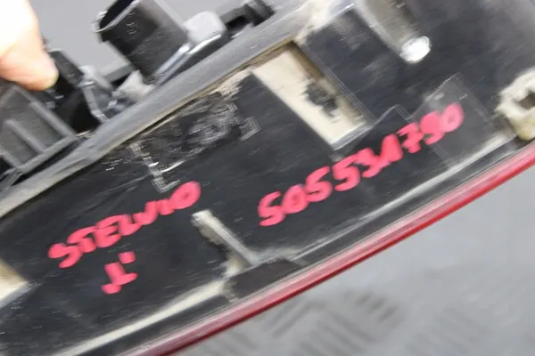 Vänster bakluckelampa Alfa Romeo Stelvio image 3