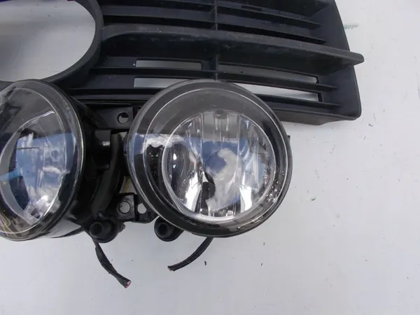 Fari fendinebbia con griglie VW Touran I 03-06 image 2
