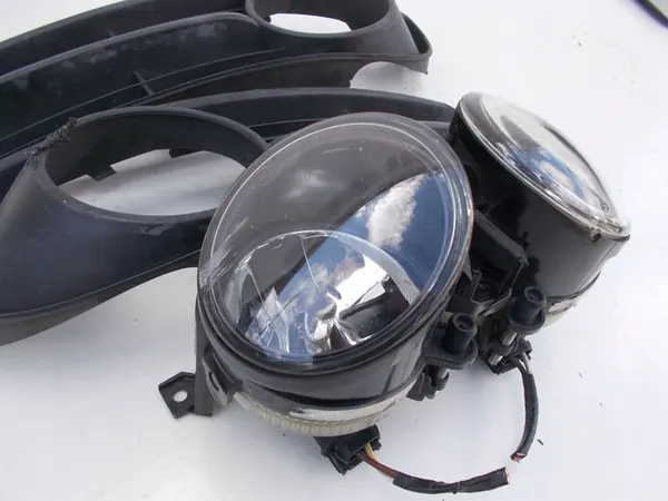 Fari fendinebbia con griglie VW Touran I 03-06 image 5