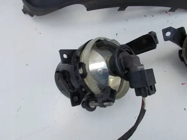 Fari fendinebbia con griglie VW Touran I 03-06 image 8