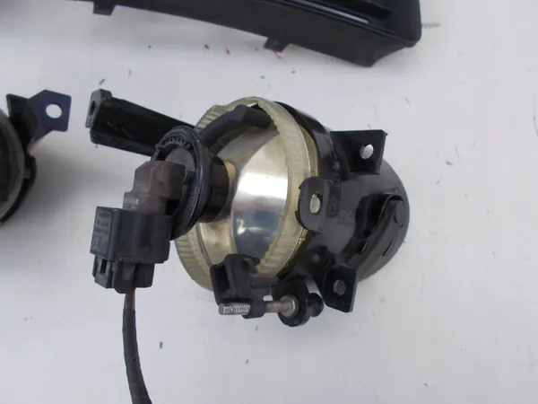 Fari fendinebbia con griglie VW Touran I 03-06 image 9