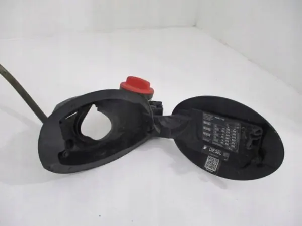 Mercedes W207 polttoainelippa OEM A2076300167 Diesel image 5
