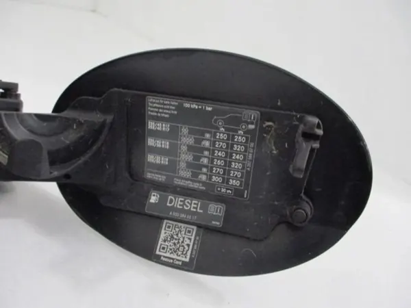 Mercedes W207 polttoainelippa OEM A2076300167 Diesel image 6