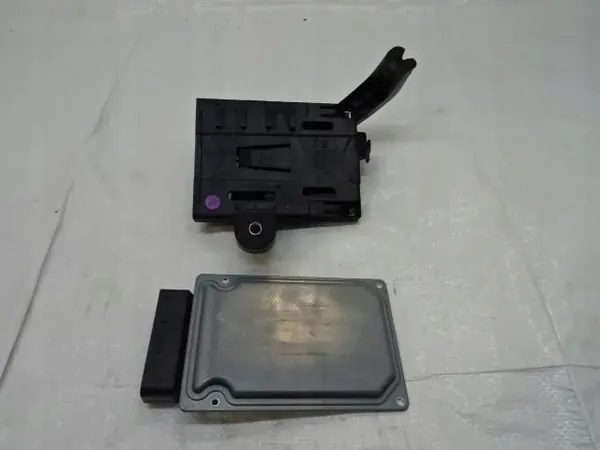 Citroen DS7 Jousituksen ohjausmoduuli OEM 9825116380 image 2