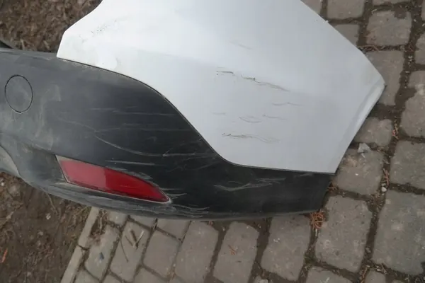 Paraurti posteriore Ford Focus Mk3 Kombi 2011- image 3