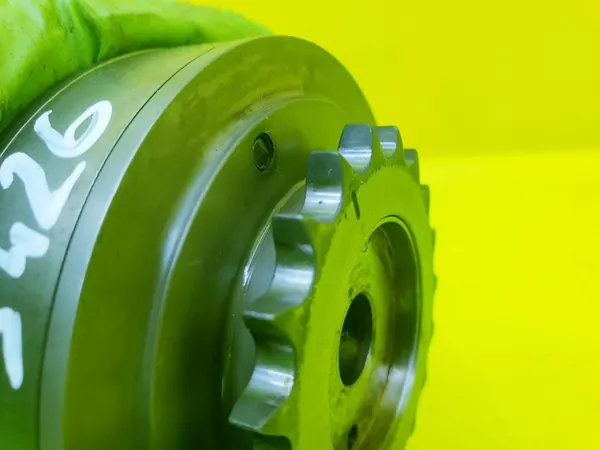 Muuttuvan Venttiilin Ajoituspyörä Audi A4 B7 A3 8P A6 C6 2.0 TFSI image 3